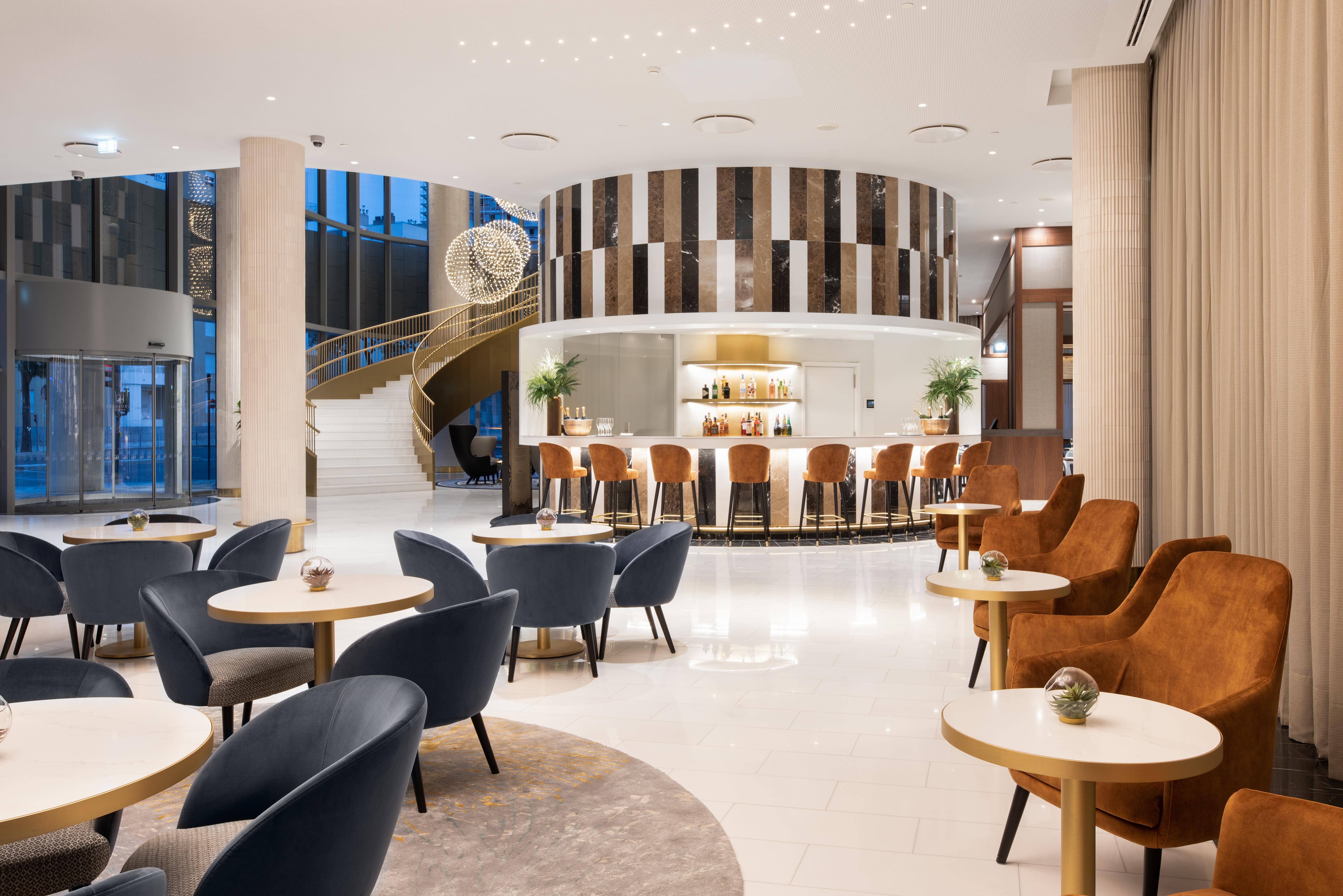 Eurostars Universal Hotel 5*